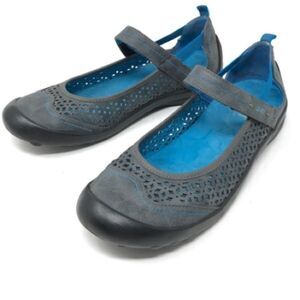 J-41 Libby Vegan leather MaryJane's. Sz 7